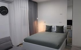 Studio Apartment 12 Minutes From Bahai'S Garden